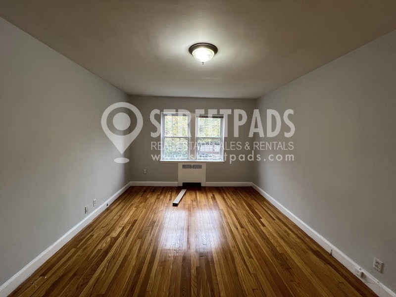 Photos of apartment on Beacon St.,Brookline MA 02446
