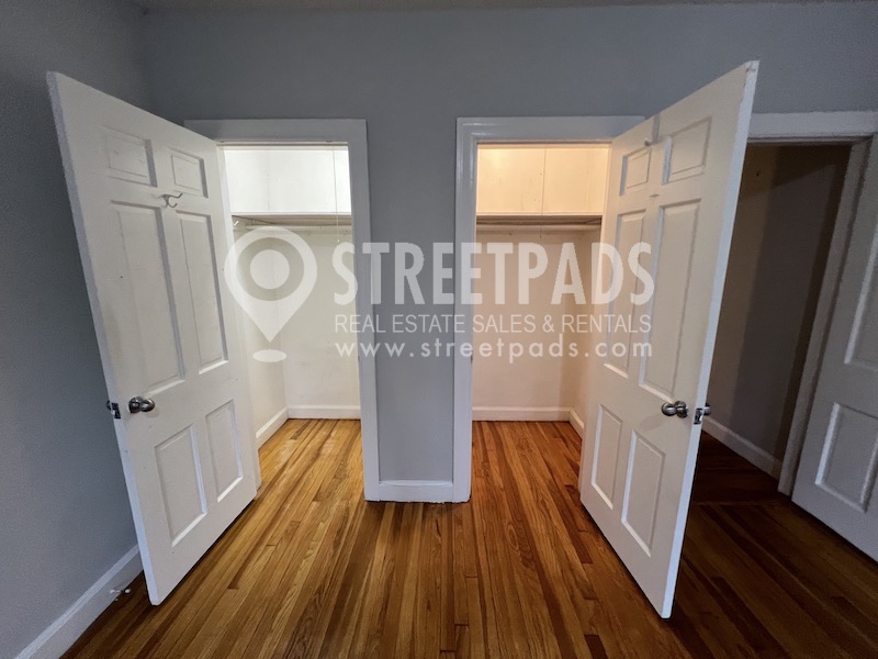 Photos of apartment on Beacon St.,Brookline MA 02446