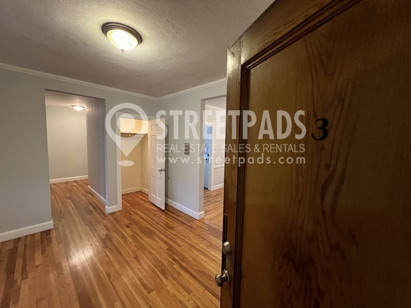 Photos of apartment on Beacon St.,Brookline MA 02446