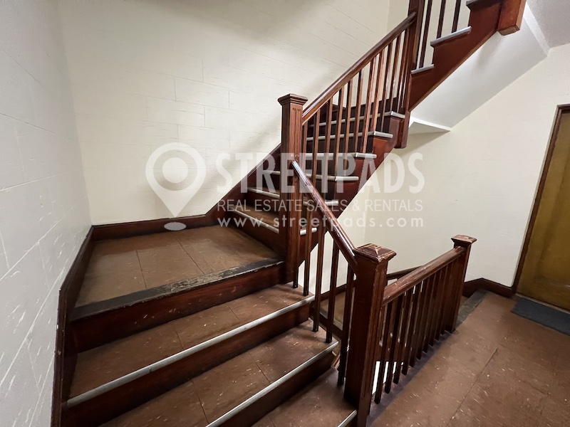 Photos of apartment on Beacon St.,Brookline MA 02446