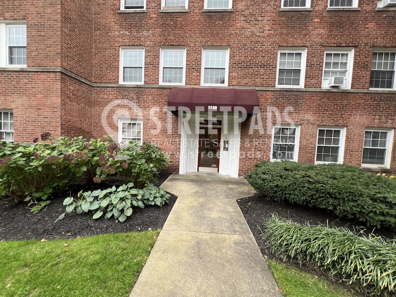 Photos of apartment on Beacon St.,Brookline MA 02446