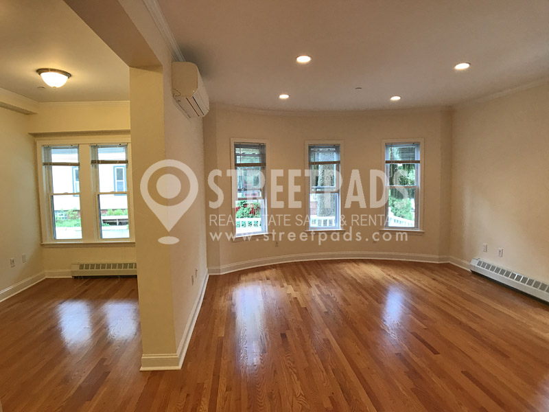 Photos of apartment on Langdon Sq.,Cambridge MA 