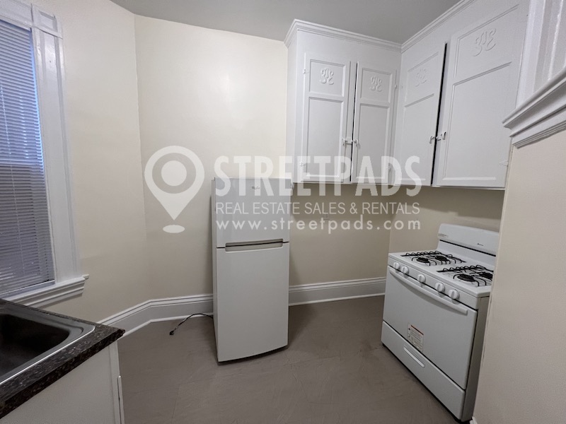Photos of apartment on Ware St.,Cambridge MA 02138