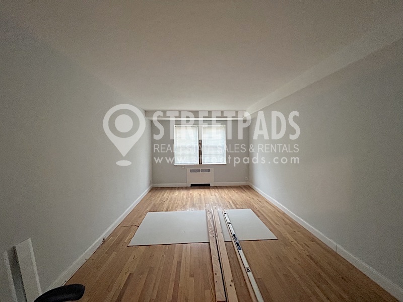 Photos of apartment on Beacon St.,Brookline MA 02446