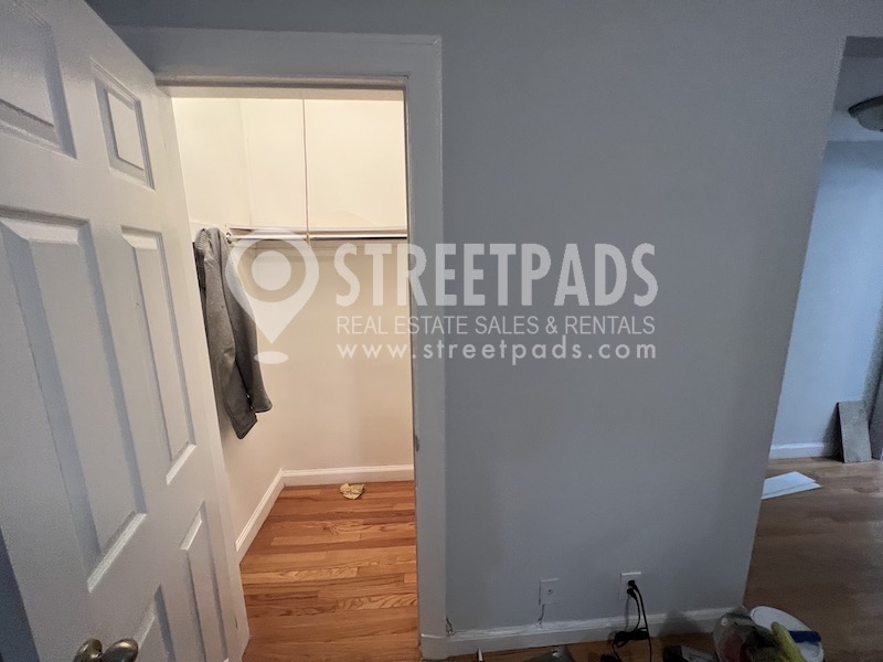 Photos of apartment on Beacon St.,Brookline MA 02446