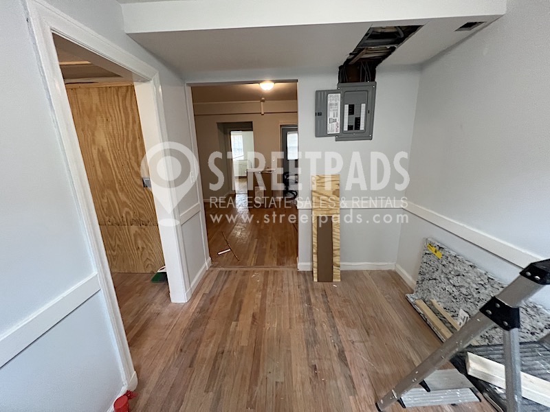Photos of apartment on Beacon St.,Brookline MA 02446