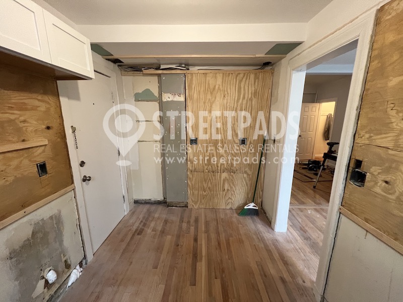 Photos of apartment on Beacon St.,Brookline MA 02446