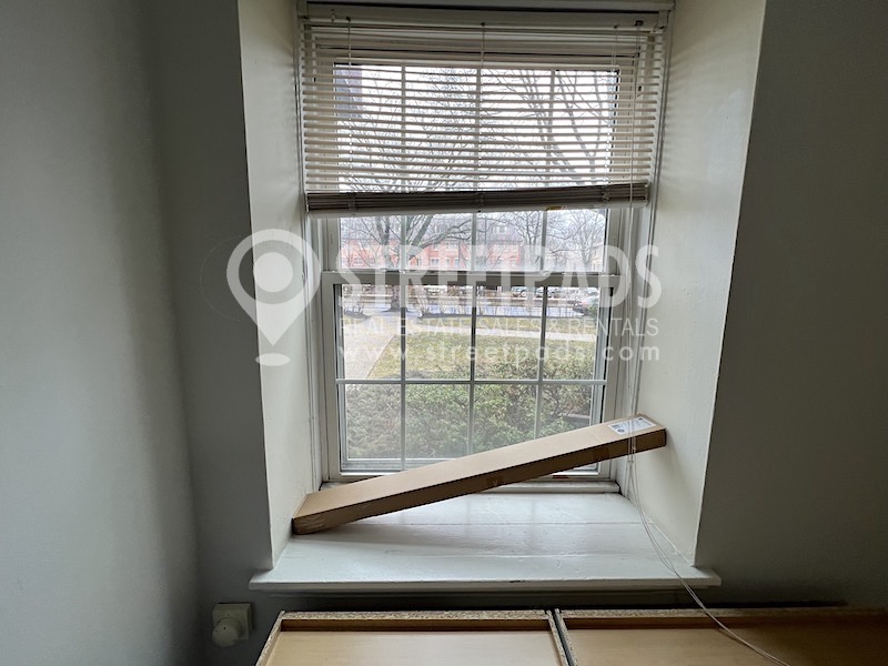 Photos of apartment on Beacon St.,Brookline MA 02446