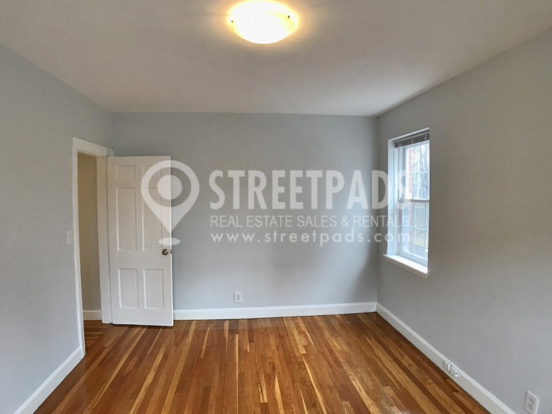 Photos of apartment on Beacon St.,Brookline MA 02446