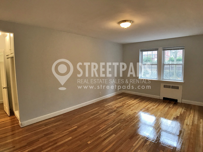 Photos of apartment on Beacon St.,Brookline MA 02446