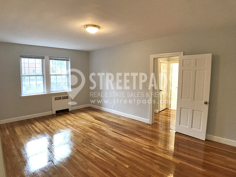 Photos of apartment on Beacon St.,Brookline MA 02446