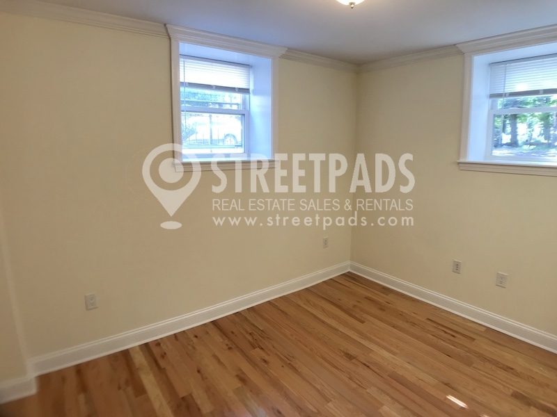 Photos of apartment on Chauncy St.,Cambridge MA 02138