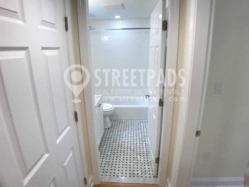 Photos of apartment on Chauncy St.,Cambridge MA 02138