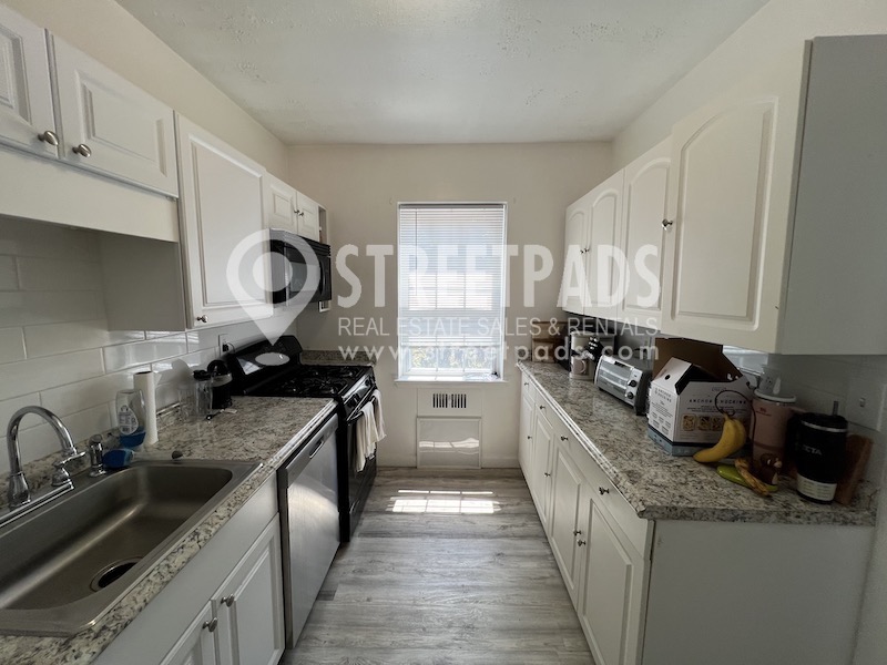 Photos of apartment on Beacon St.,Brookline MA 02446