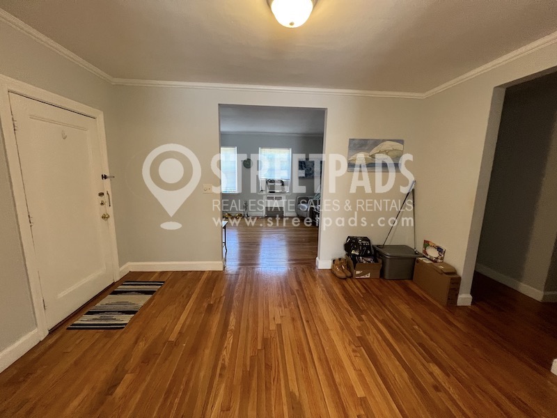 Photos of apartment on Beacon St.,Brookline MA 02446