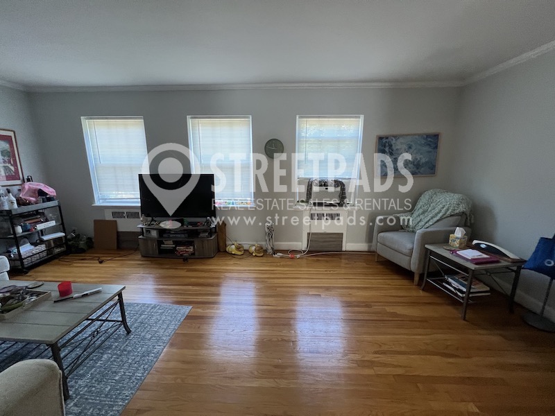 Photos of apartment on Beacon St.,Brookline MA 02446