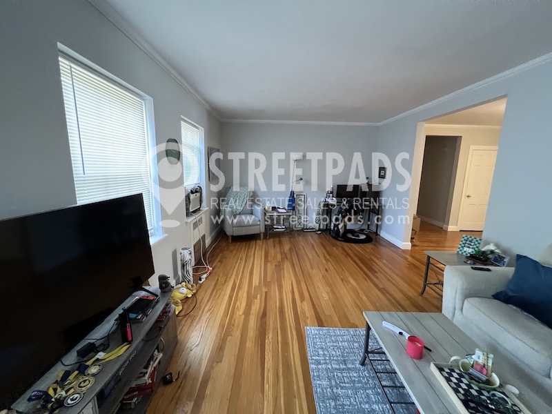 Photos of apartment on Beacon St.,Brookline MA 02446