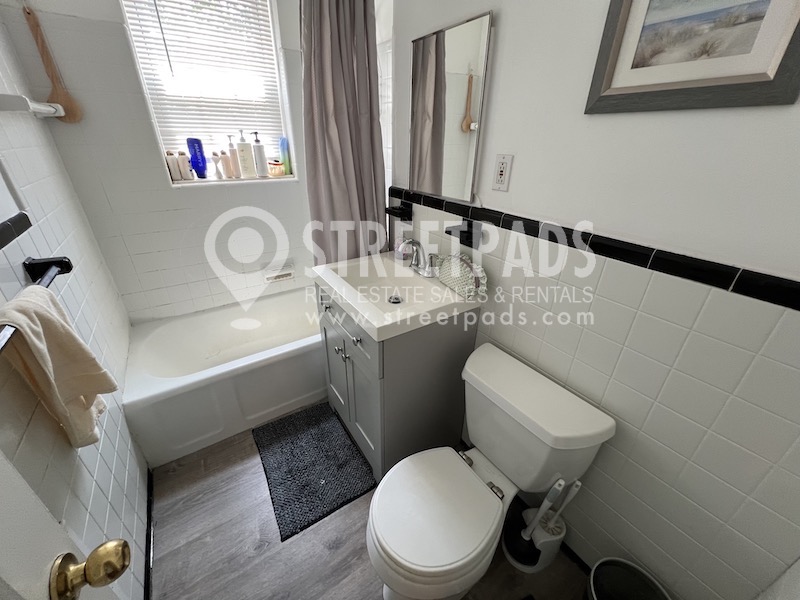 Photos of apartment on Beacon St.,Brookline MA 02446