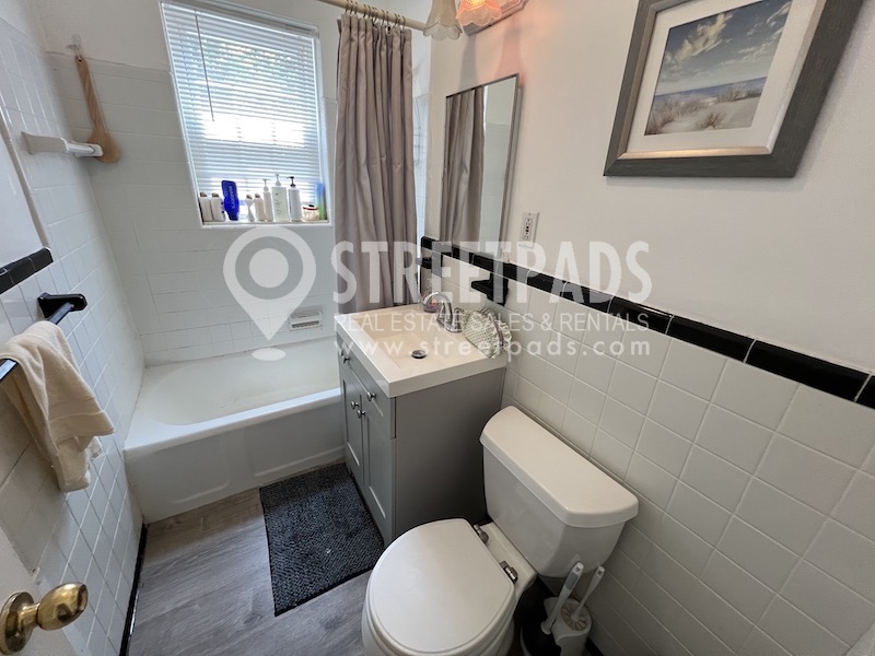 Photos of apartment on Beacon St.,Brookline MA 02446