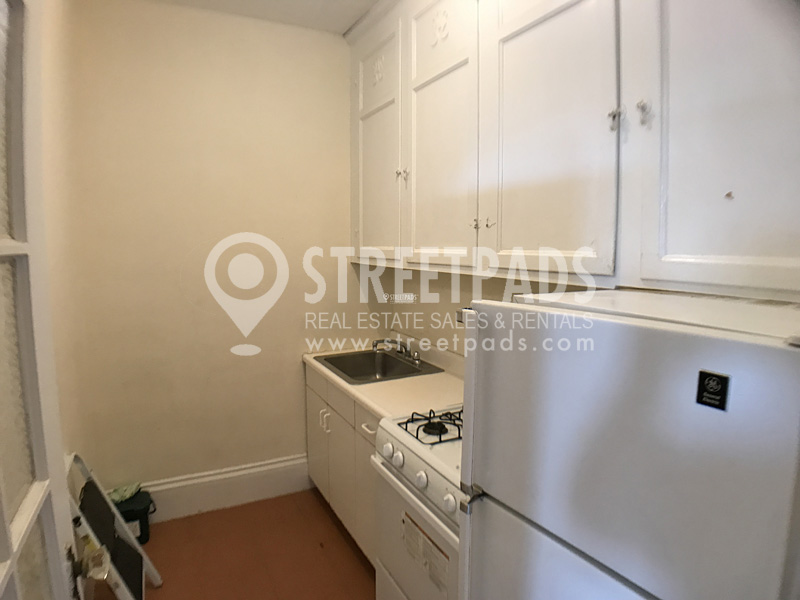 Photos of apartment on Ware St.,Cambridge MA 02138