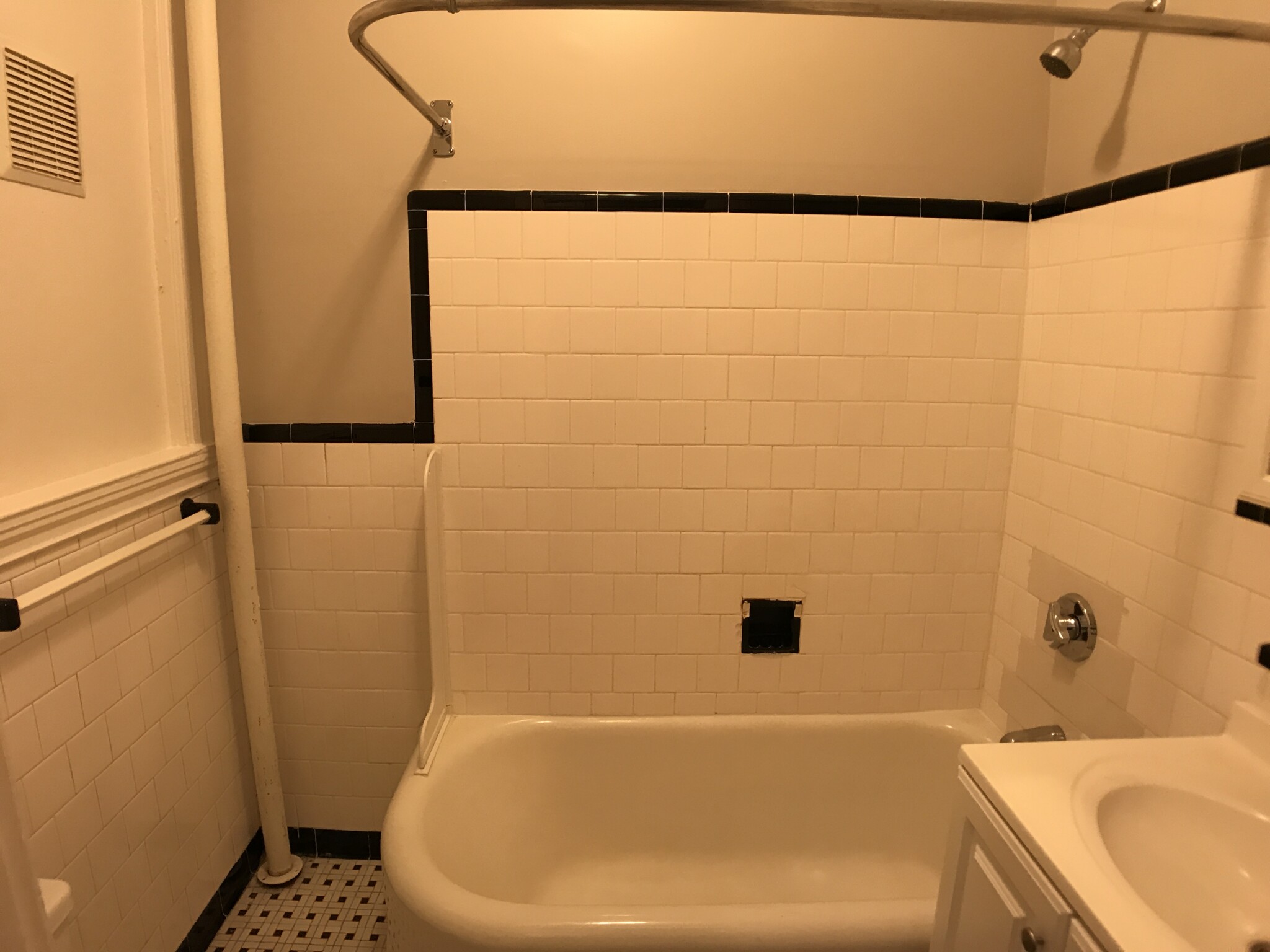 9 Sewall Ave, Coolidge Corner