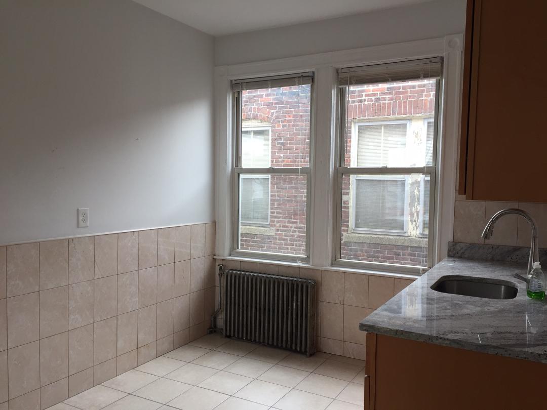 3 bed, 1 bath apartment for rent at 10 Chestnut Hill Ave Unit 3, Brighton — photo 1 of 18