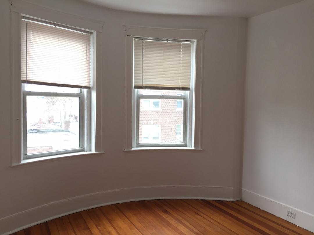 3 bed, 1 bath apartment for rent at 10 Chestnut Hill Ave Unit 3, Brighton — photo 8 of 18