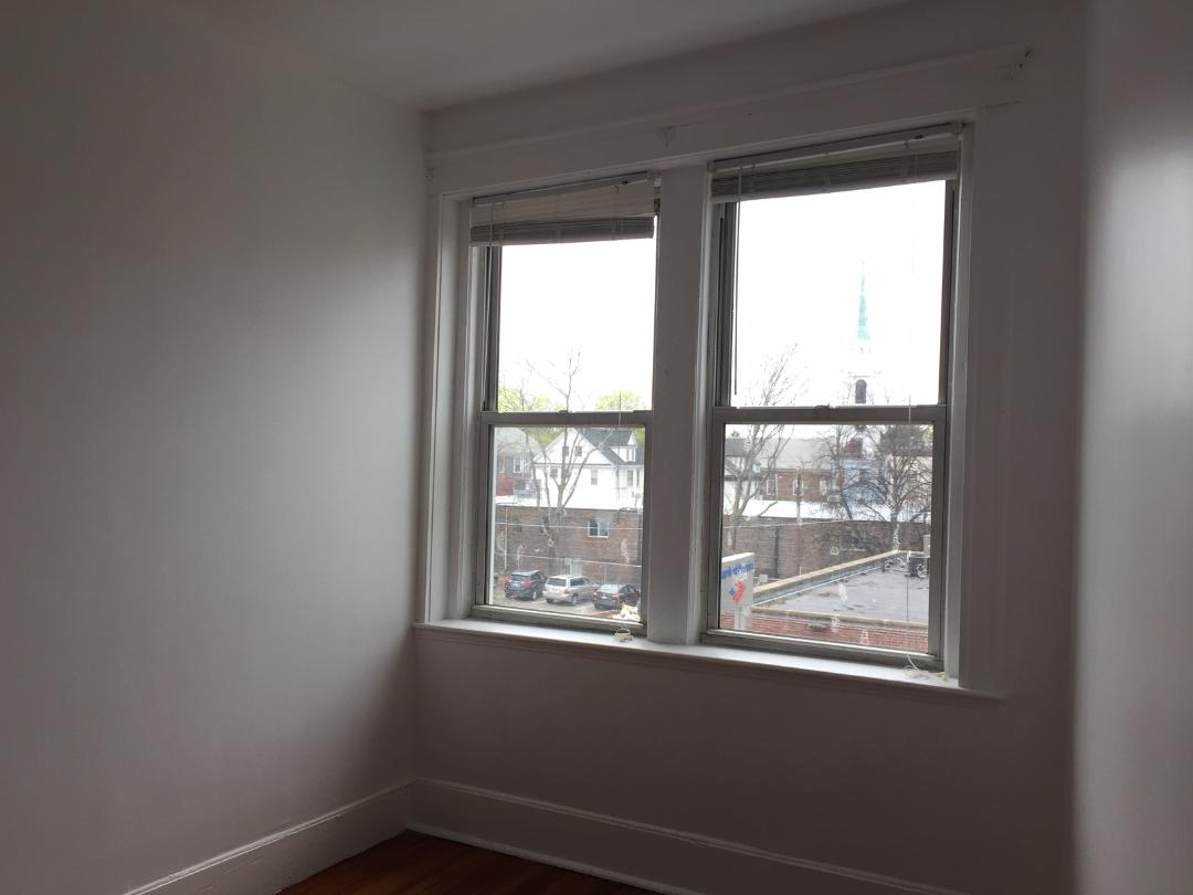 3 bed, 1 bath apartment for rent at 10 Chestnut Hill Ave Unit 3, Brighton — photo 5 of 18