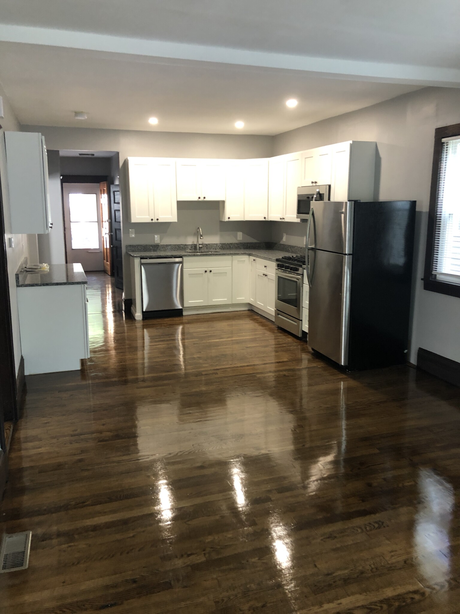 3 bed, 1 bath apartment for rent at 59-61 Tower St Unit 59, Jamaica Plain — photo 2 of 8