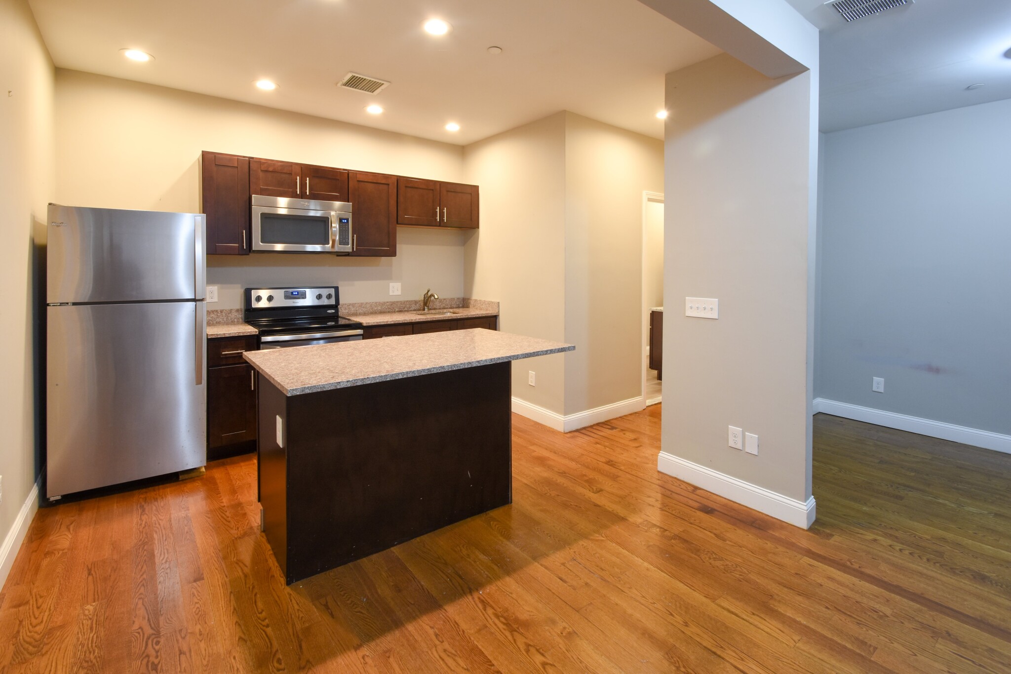 100 Boston St, South Boston