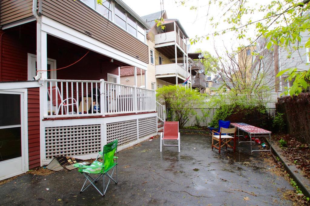 19 Chandler St, Davis Square