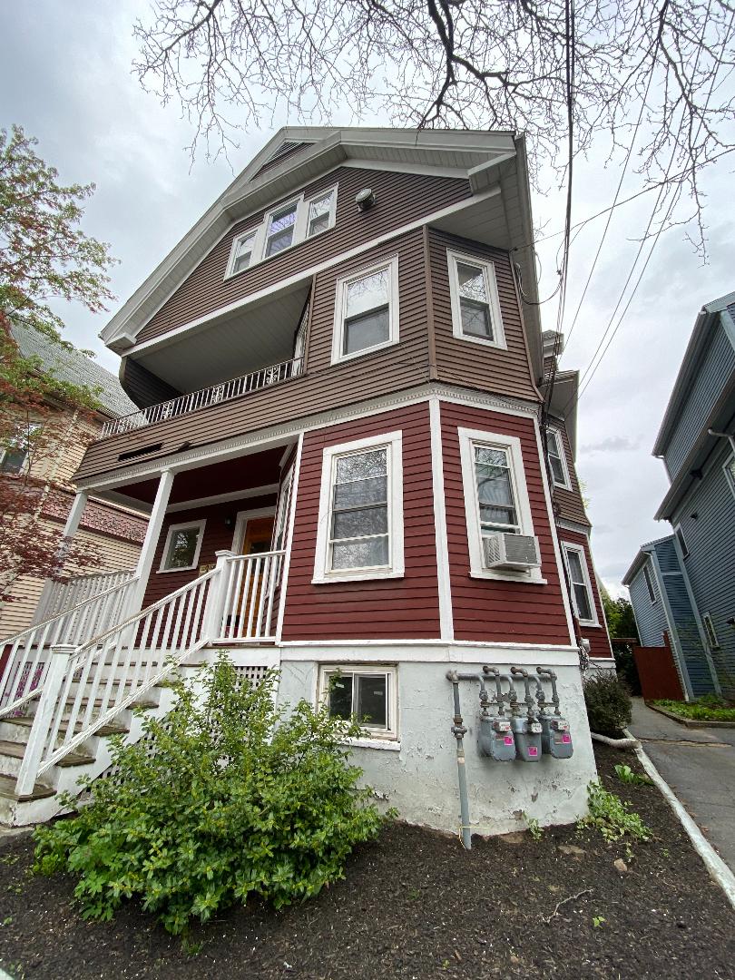 19 Chandler St, Davis Square