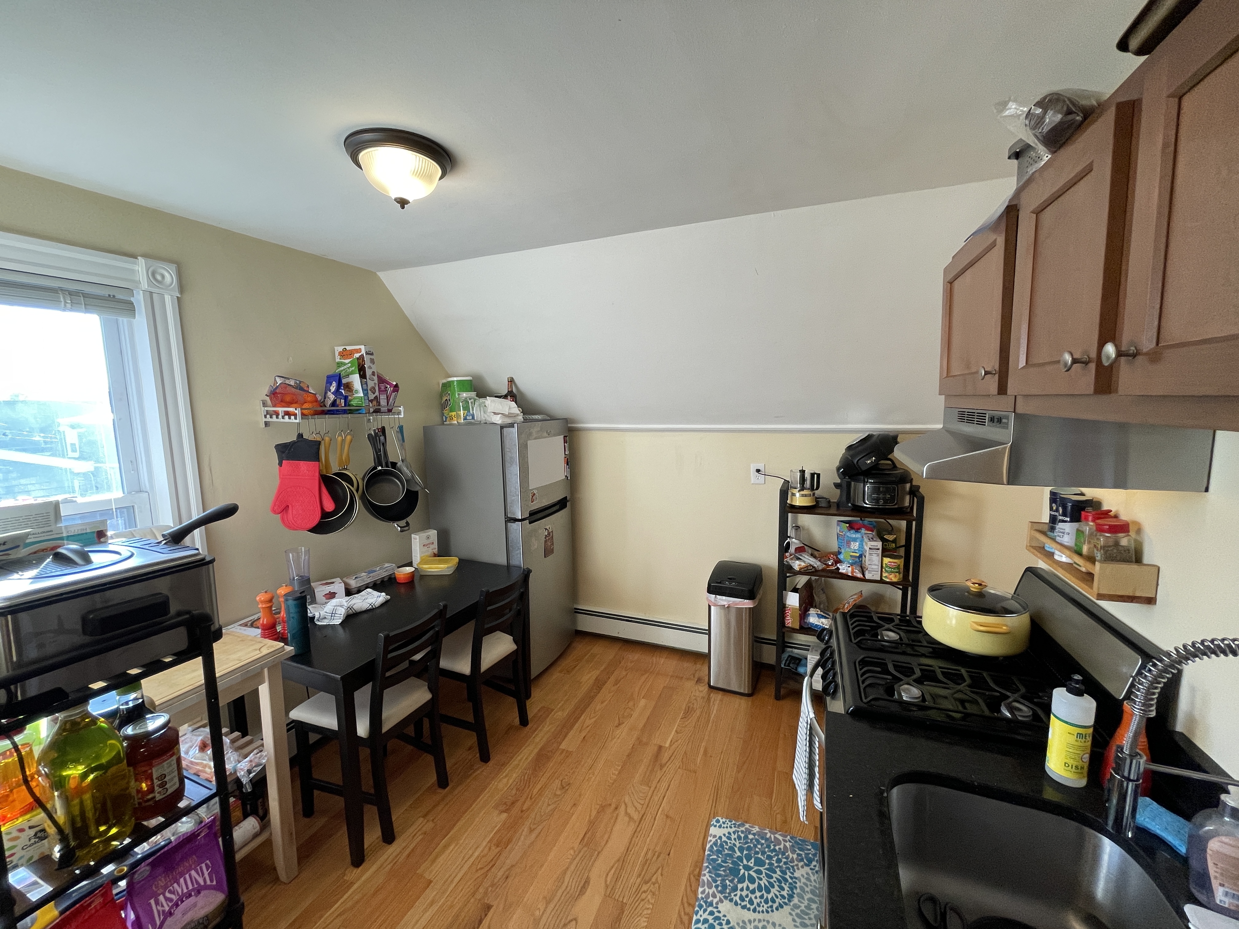 2 bed, 1 bath apartment for rent at 7 Irving St Unit 3, Davis Square — photo 5 of 50
