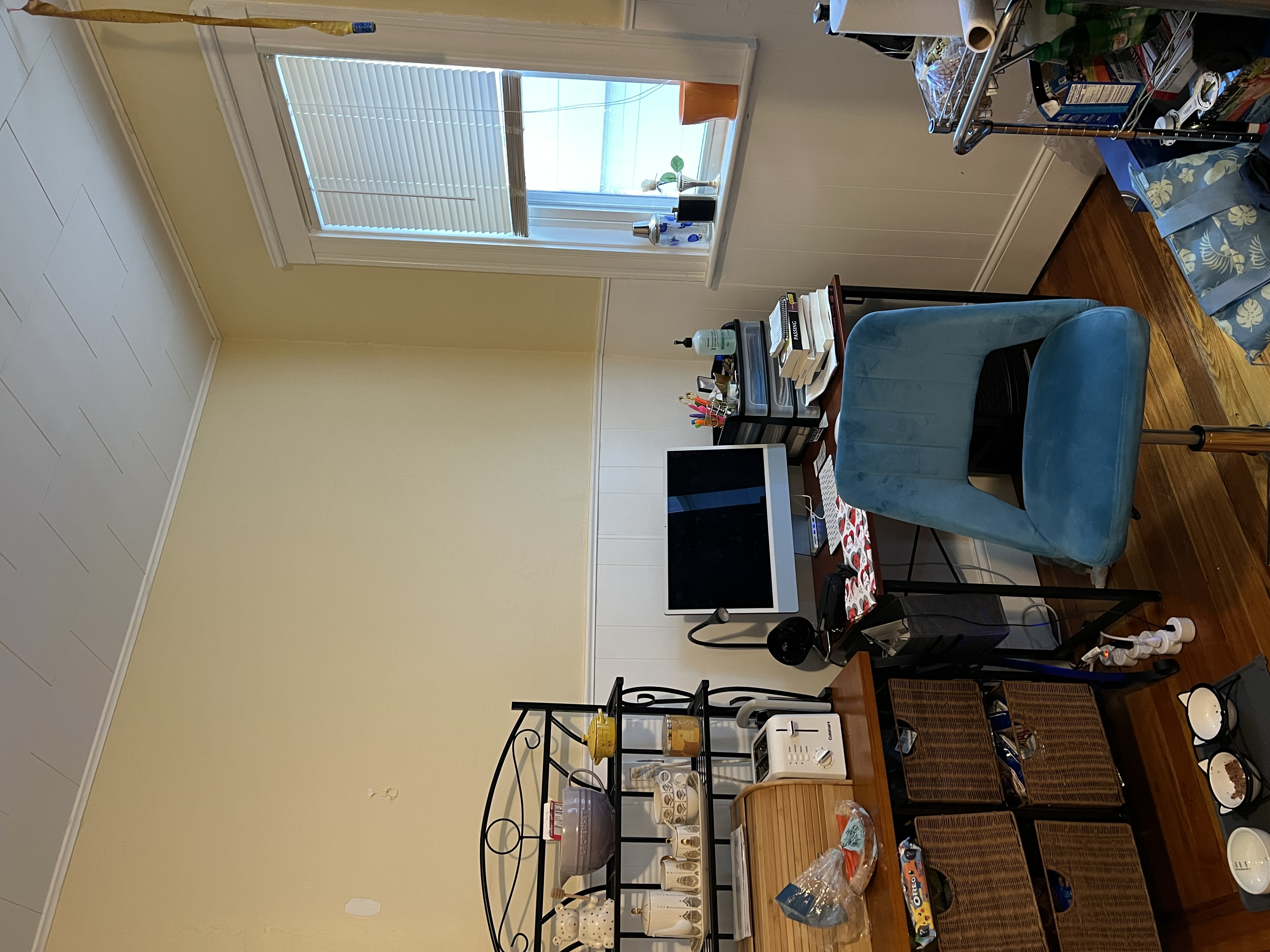 17 Dow St, West Somerville