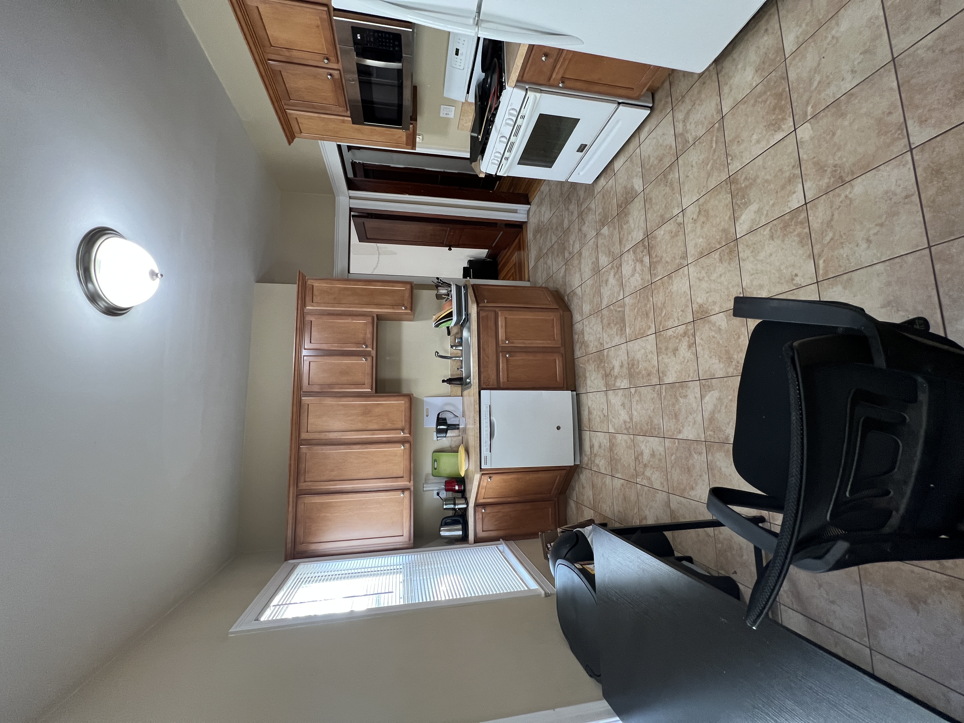 224 Holland St, Davis Square