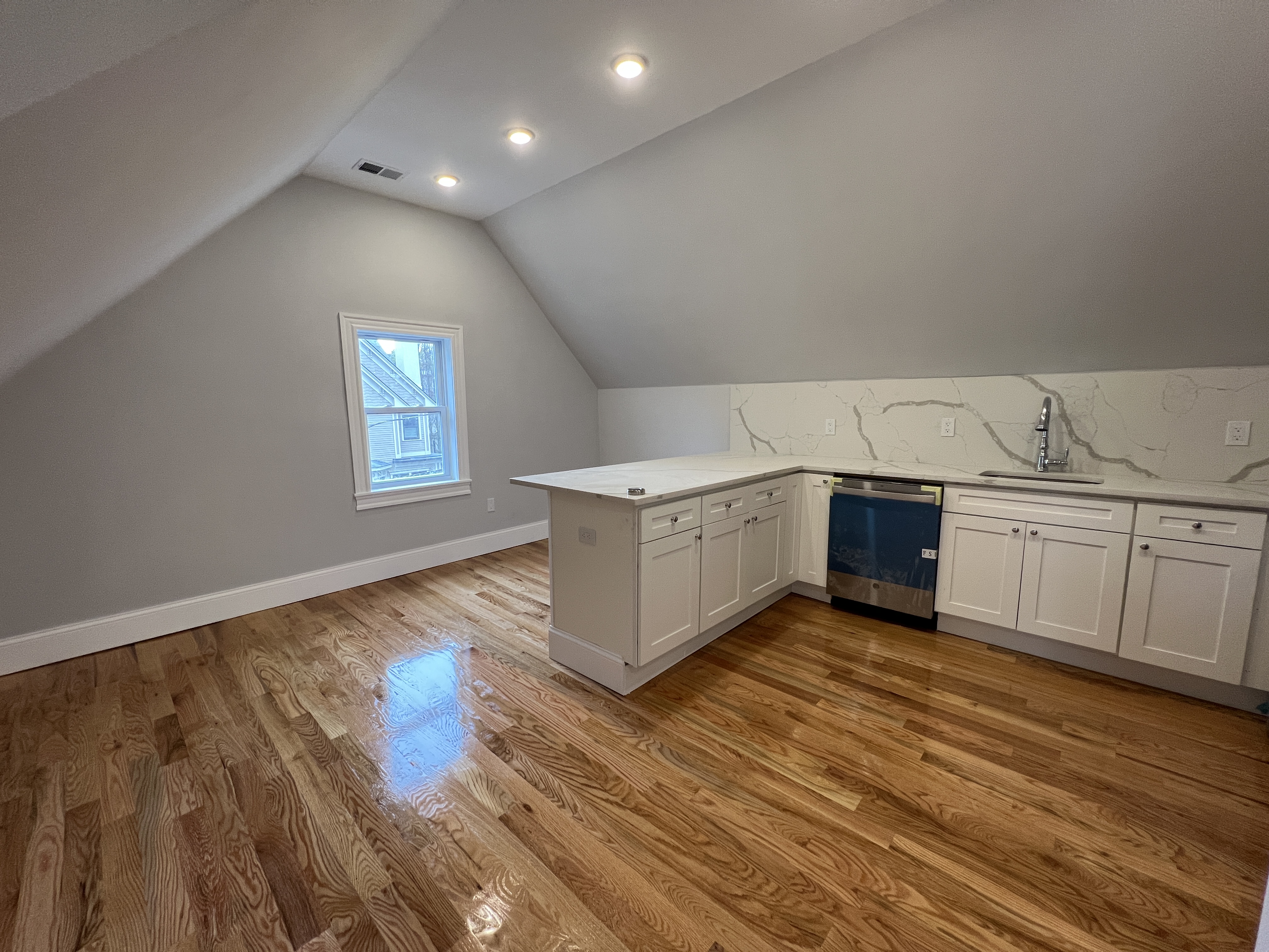 158 Morrison Ave, Davis Square