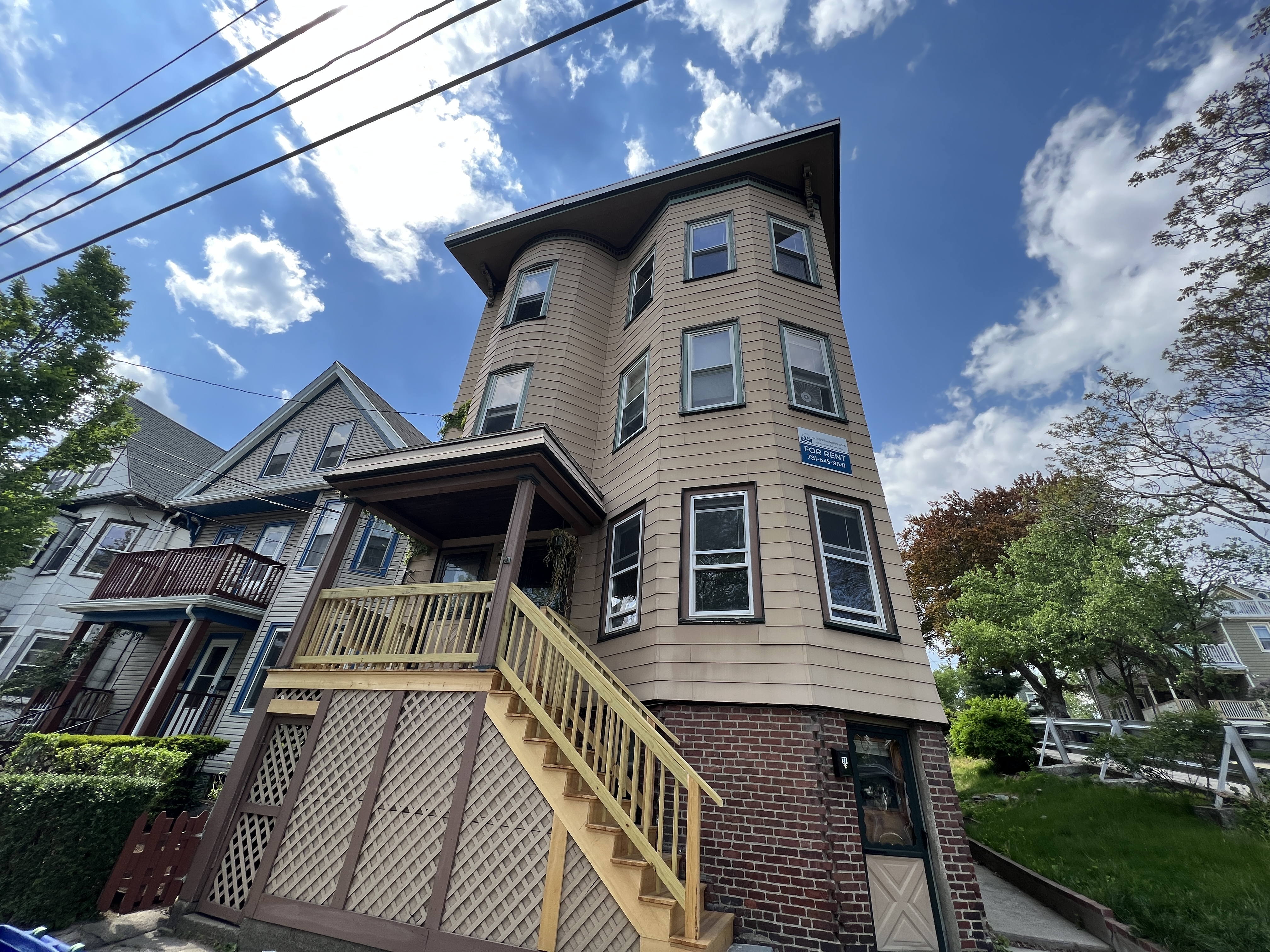 27 Cameron Ave, Davis Square