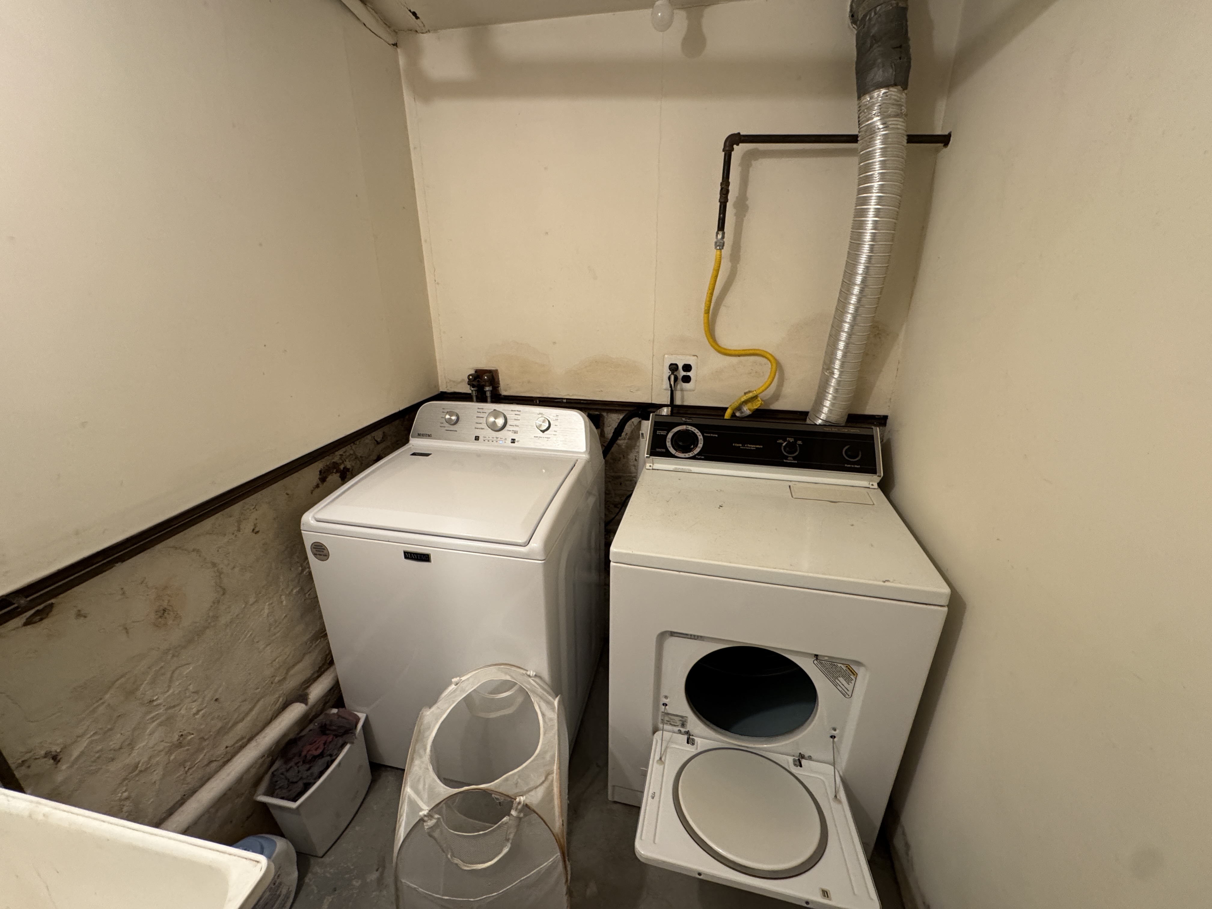 Photos of apartment on Holland St.,Somerville MA 02144