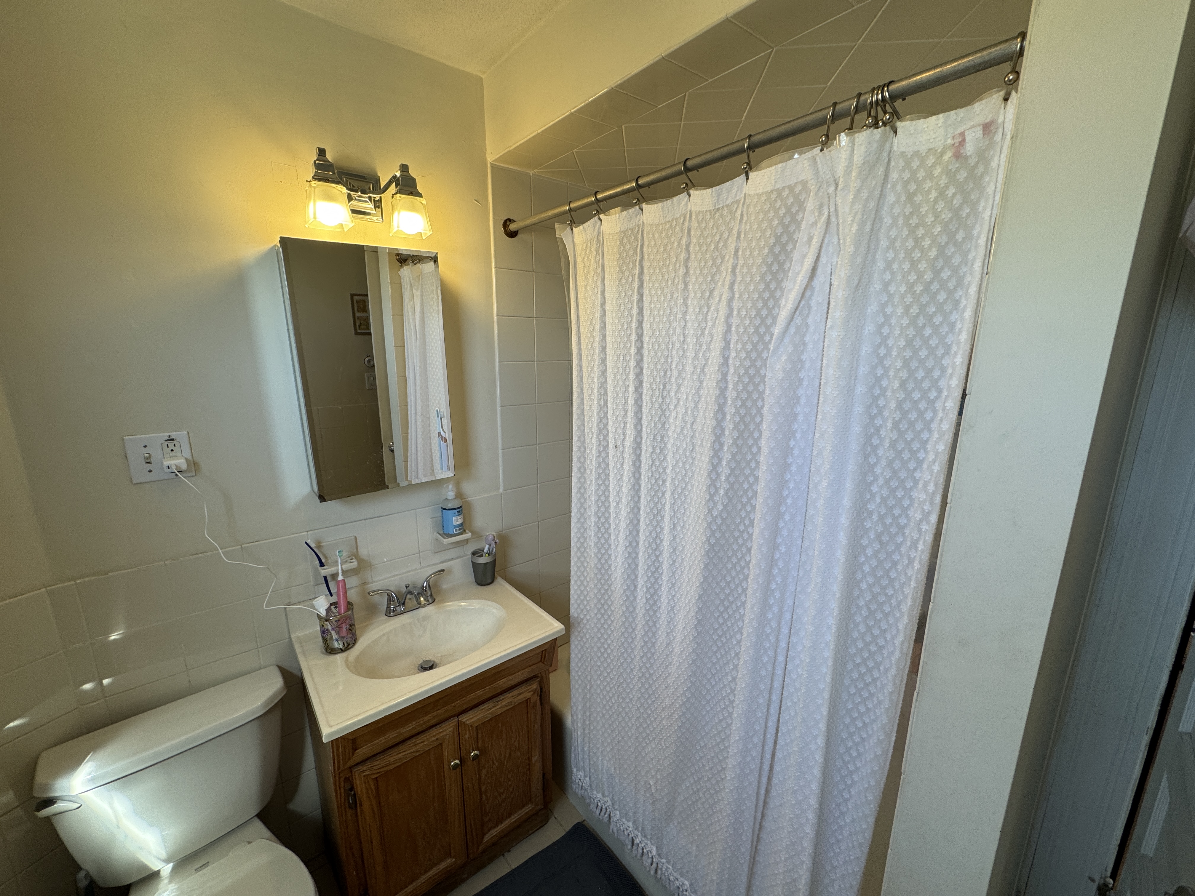 Photos of apartment on Holland St.,Somerville MA 02144