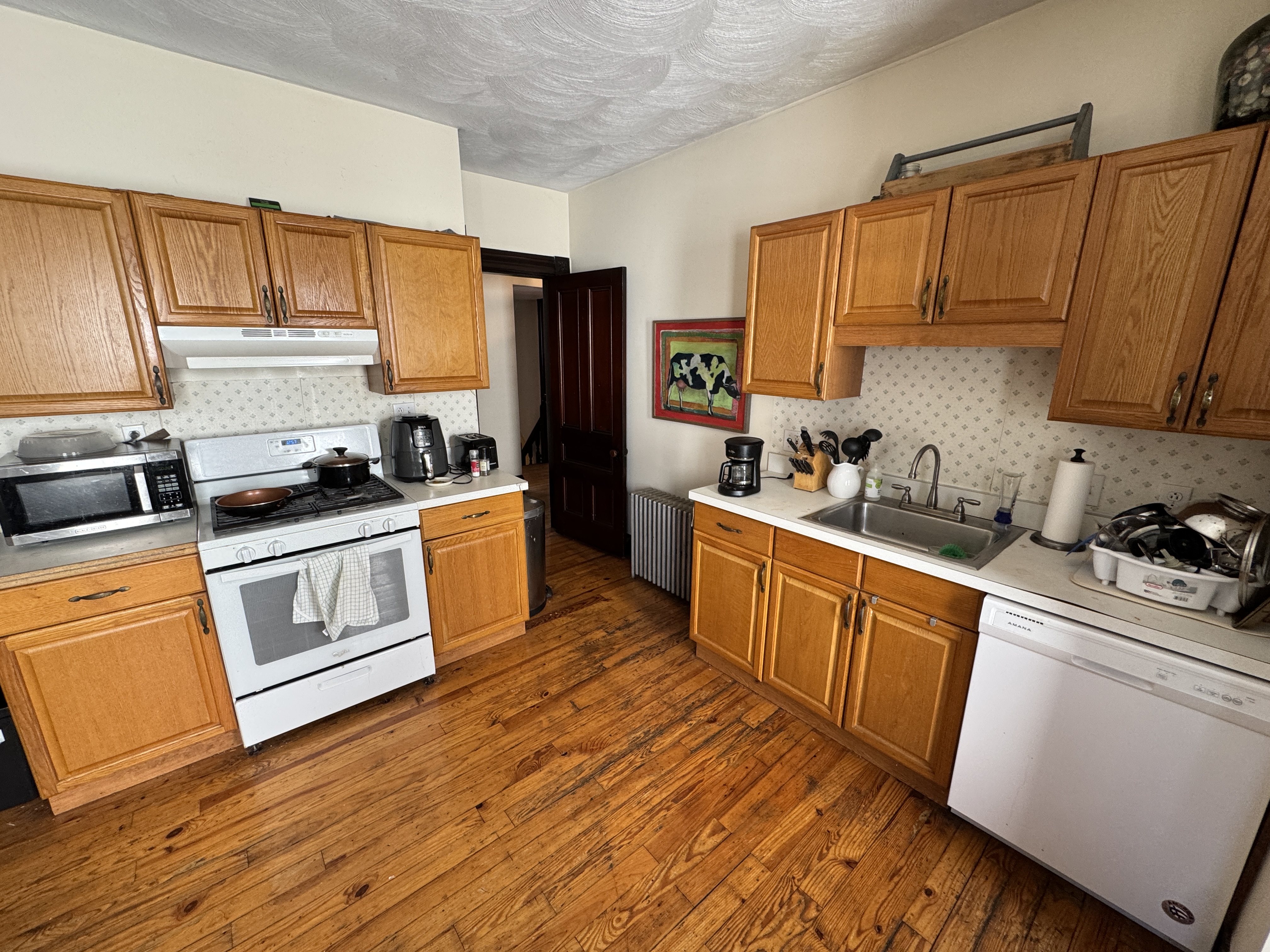 Photos of apartment on Holland St.,Somerville MA 02144