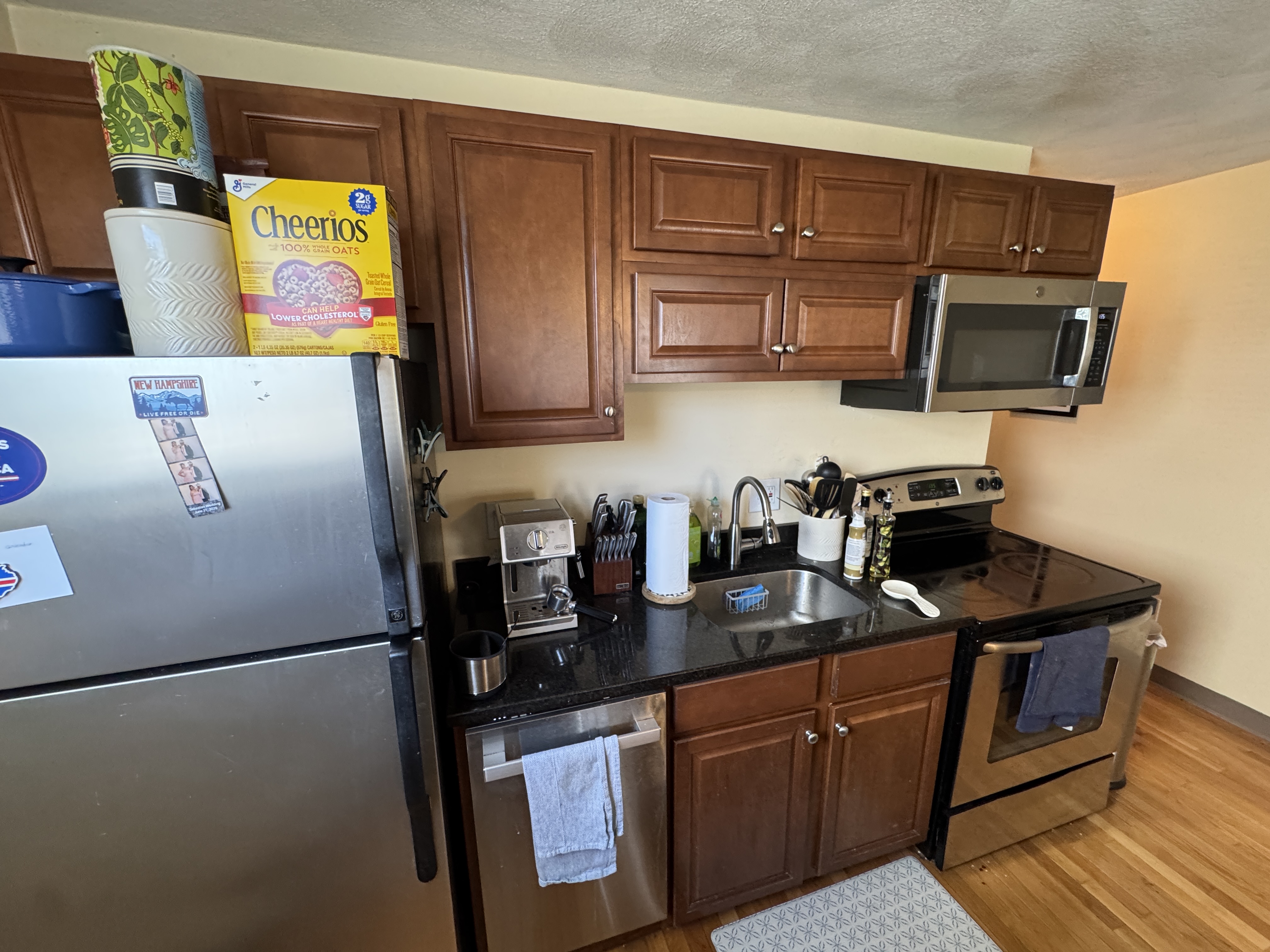 Photos of apartment on Holland St.,Somerville MA 02144