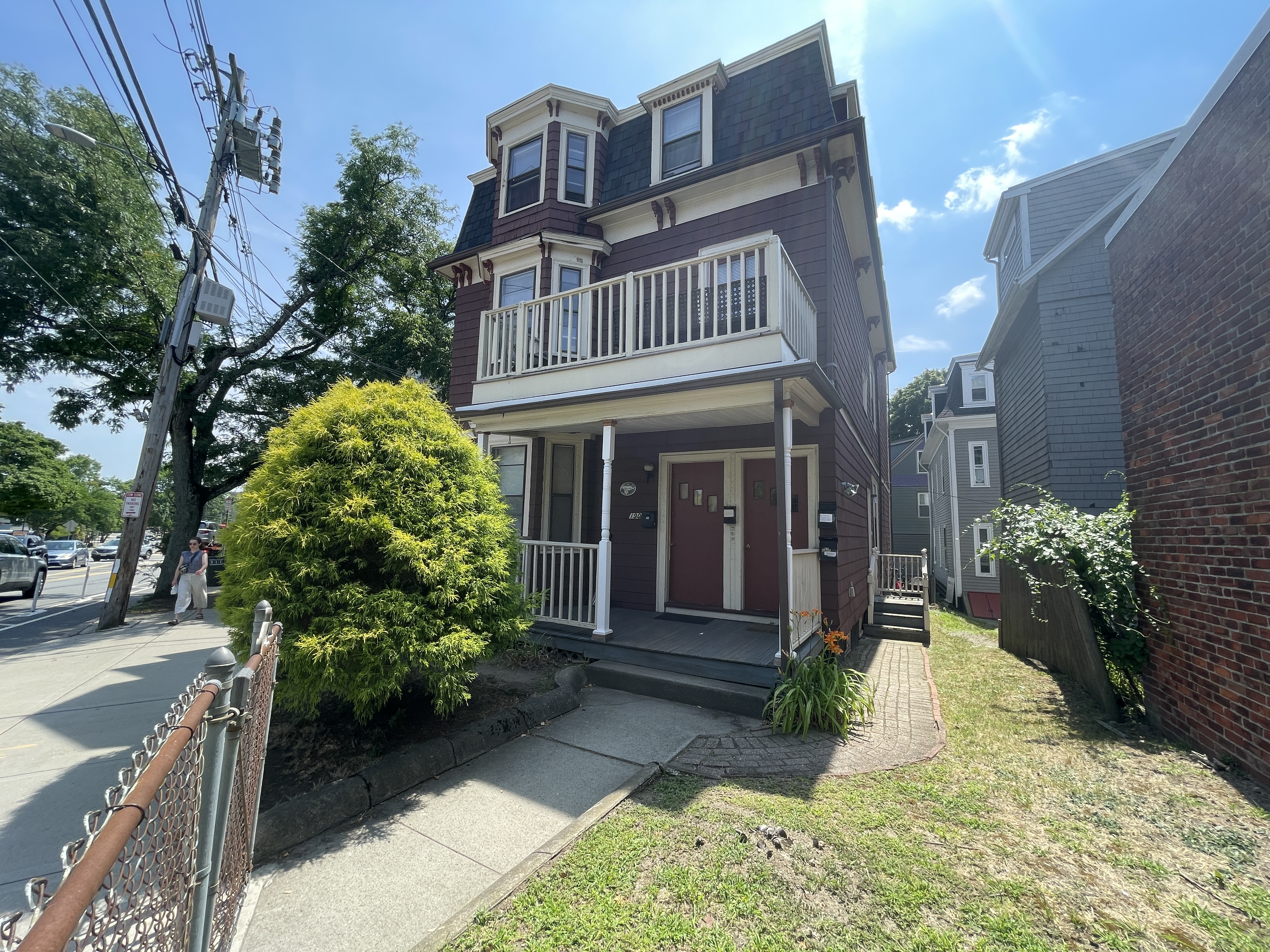 Pictures of  property for rent on Holland St., Somerville, MA 02144