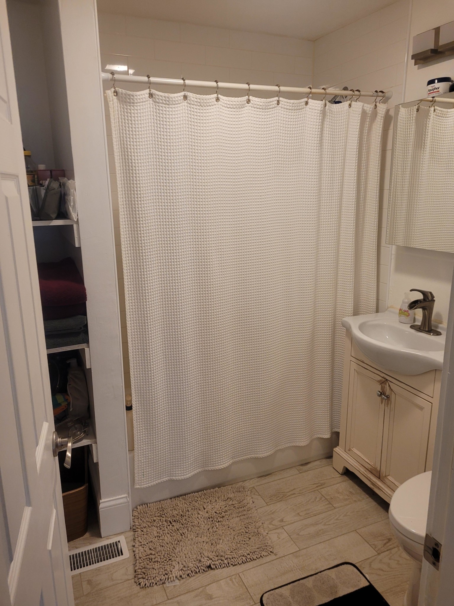 219 Holland St, Teele Square