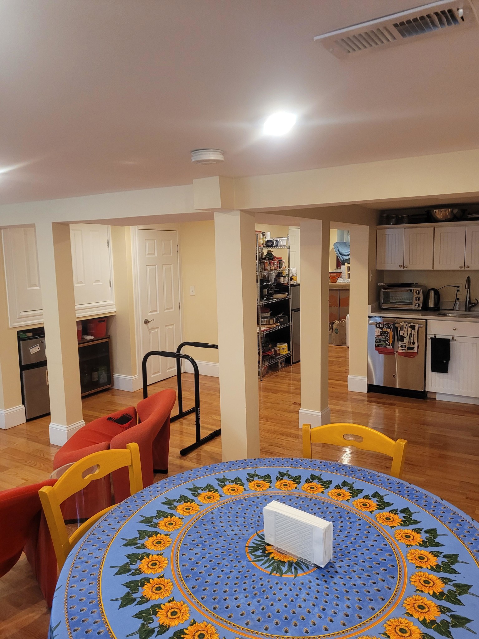 219 Holland St, Teele Square