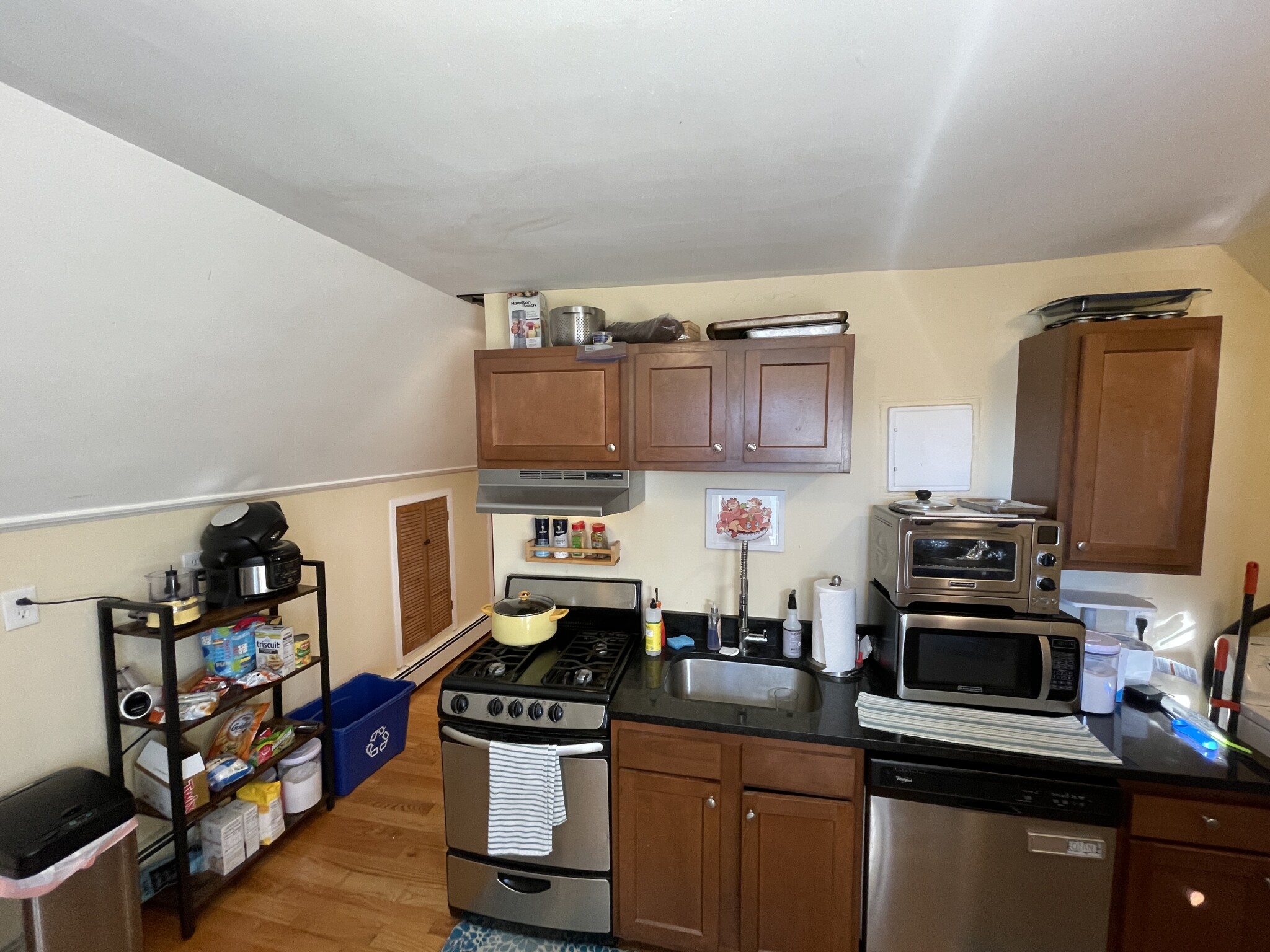 Photos of apartment on Irving St.,Somerville MA 02144