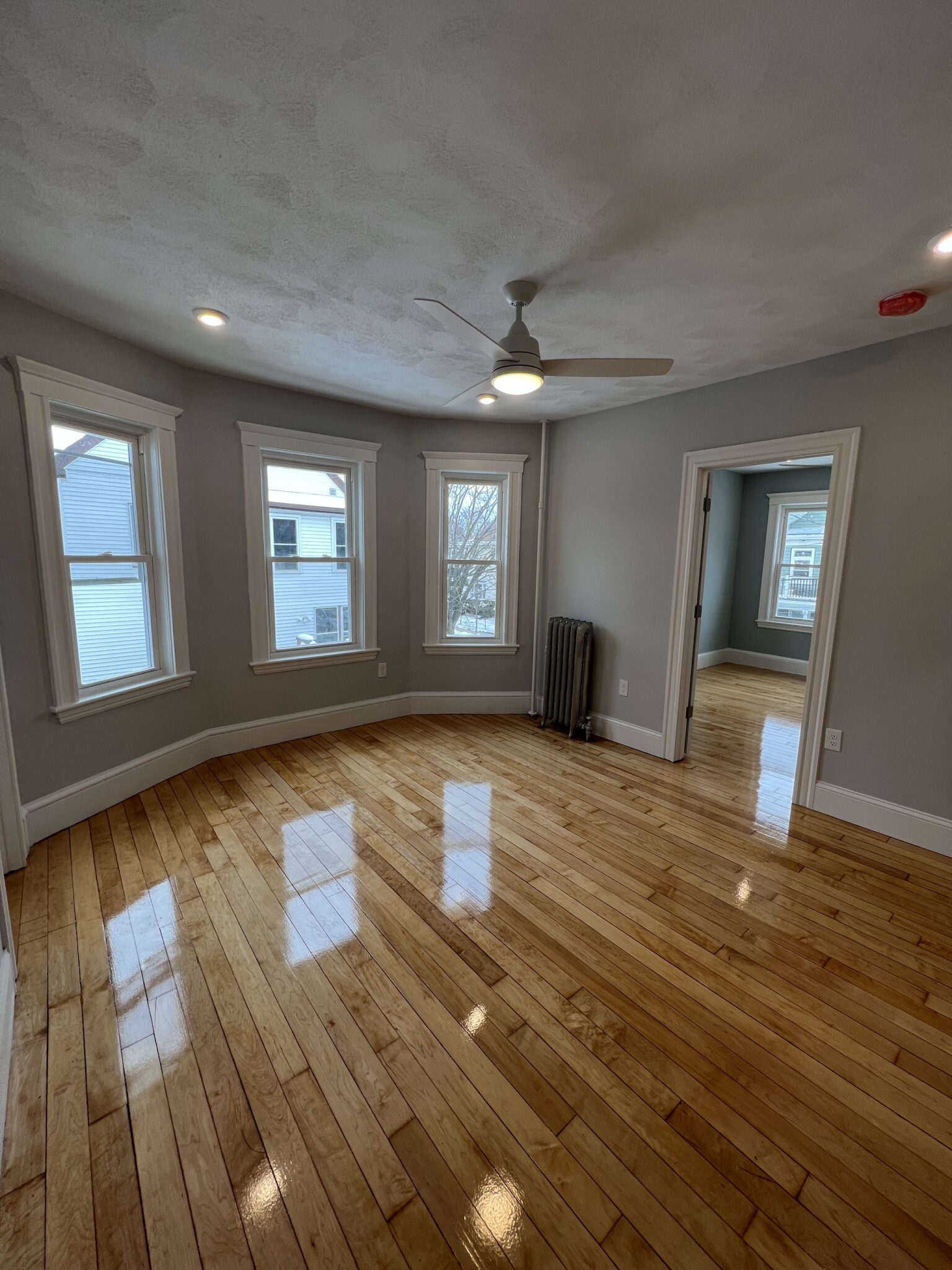 11 Burnham St, Tufts