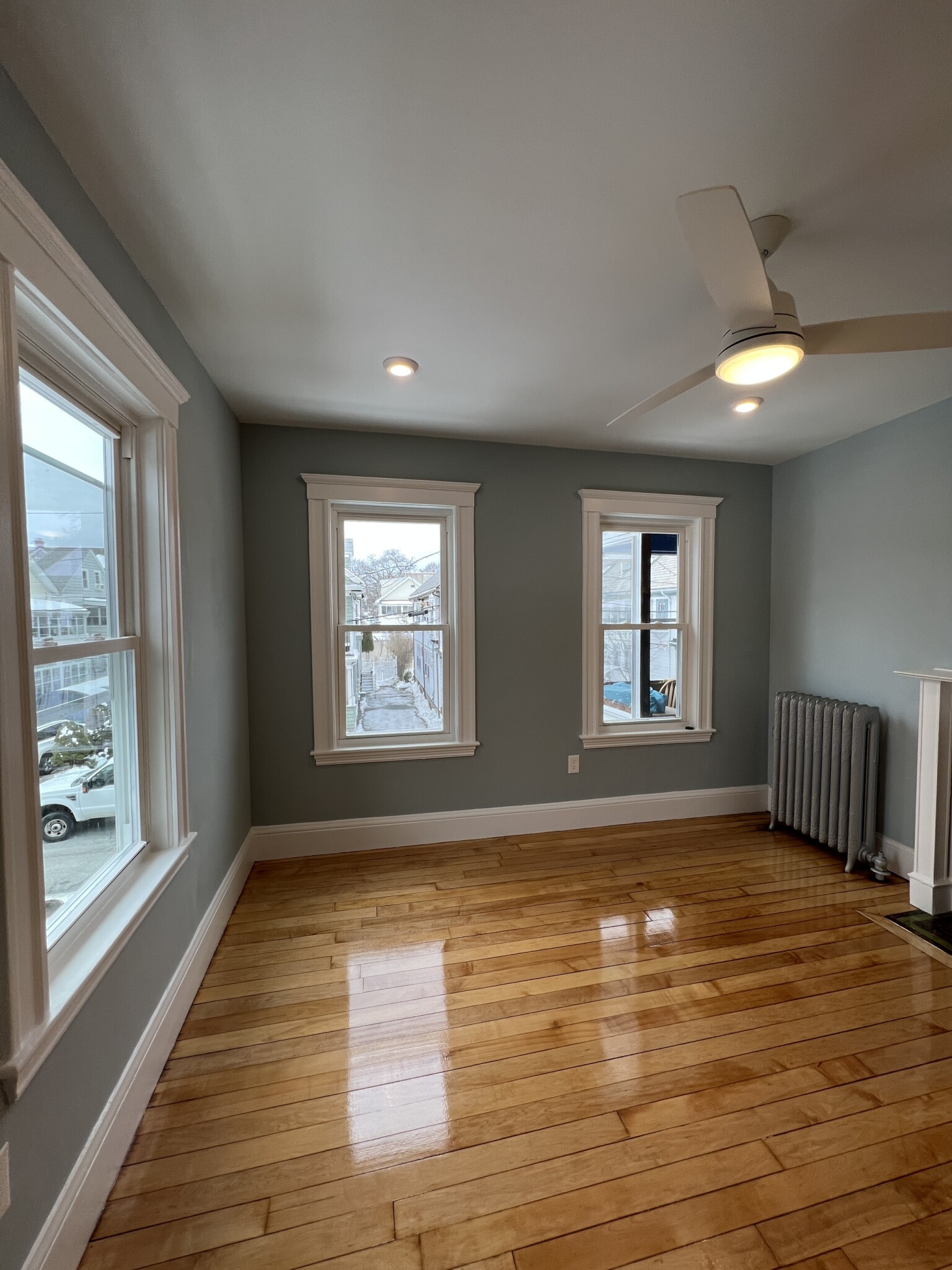 11 Burnham St, Tufts