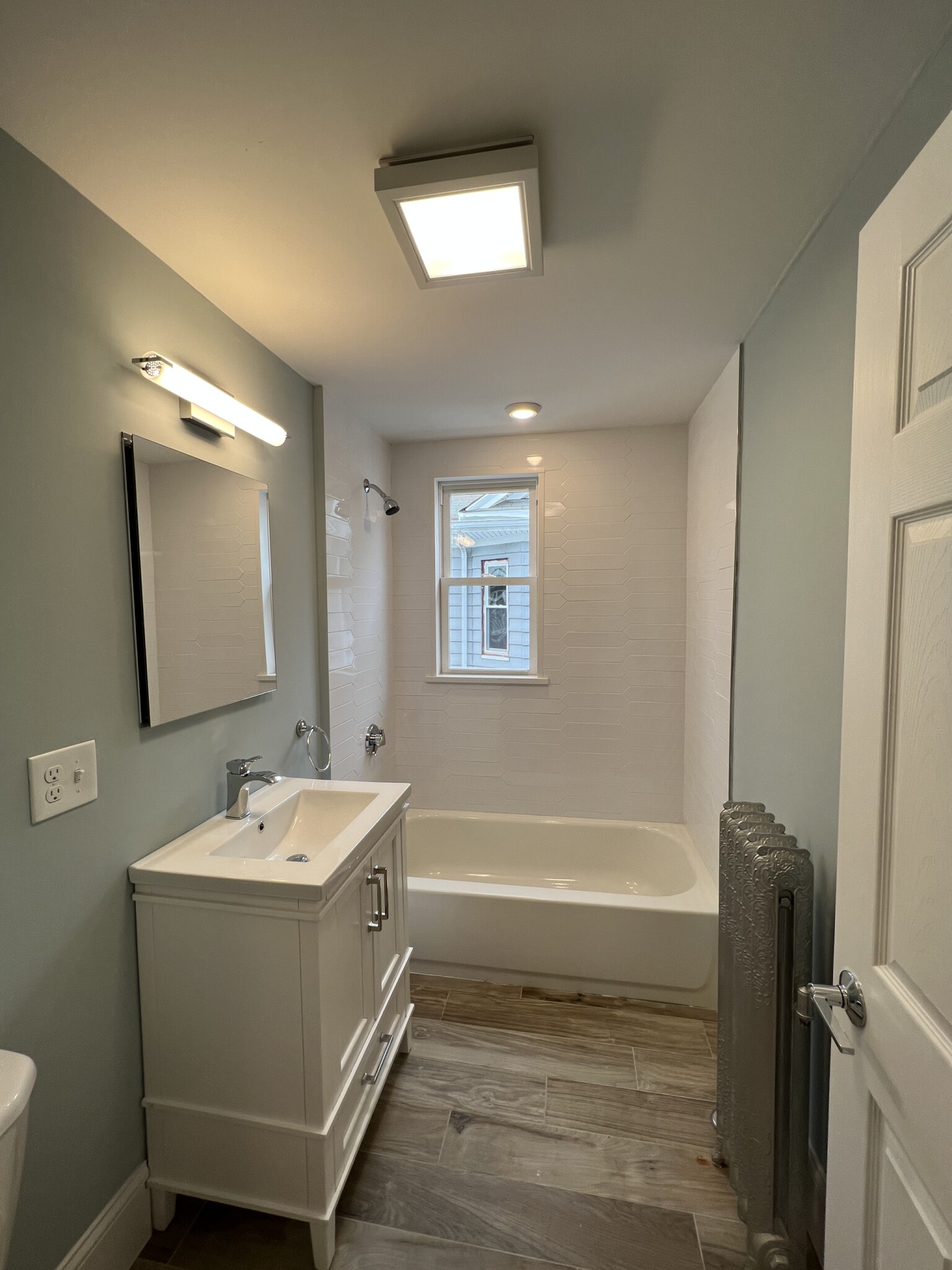 11 Burnham St, Tufts