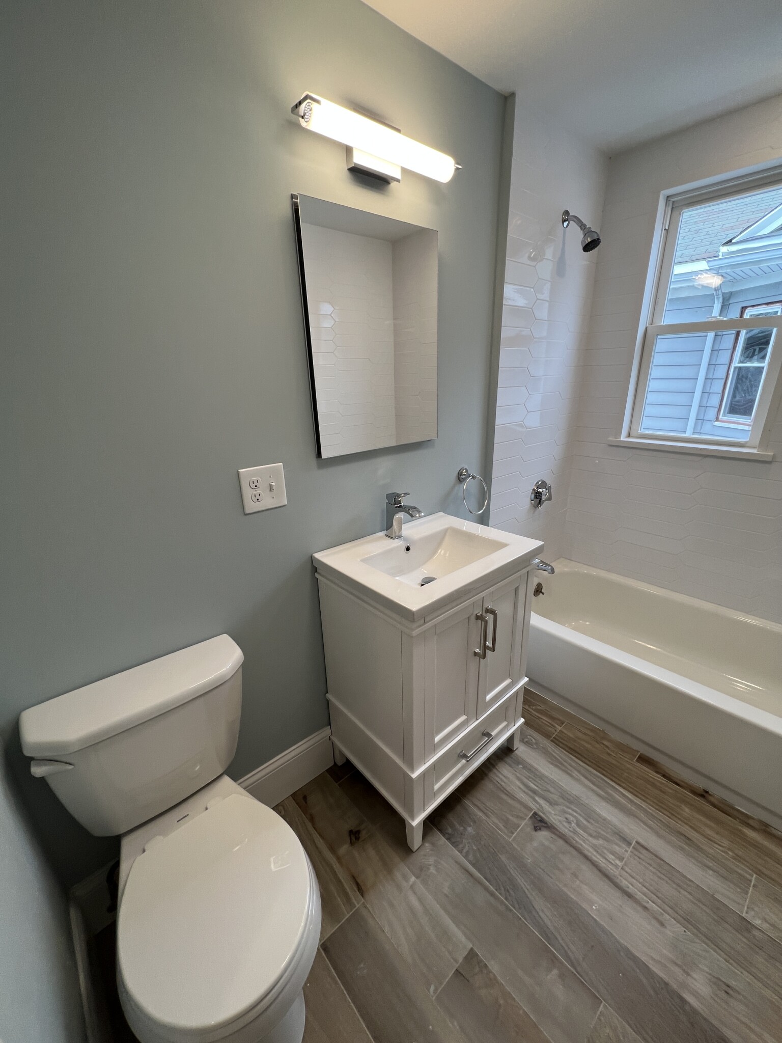 11 Burnham St, Tufts