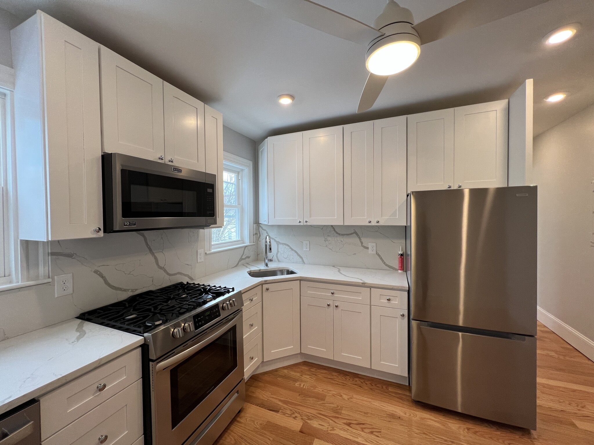 11 Burnham St, Tufts